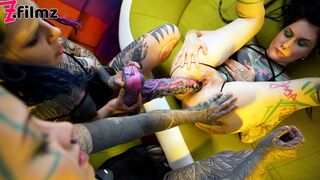 Anuskatzz and Serpienta get their holes gaped