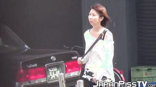 Japanese voyeur tapes babes peeing with secret camera