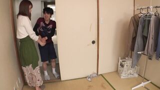 Aunt can not refuse insertion 7 creampie SP 1of5