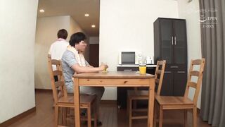 Aunt can not refuse insertion 7 creampie SP 2of5