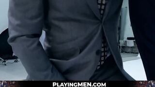 Tasteful hunk gives a messy sensual caress and has his butt penetrated
