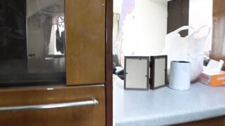 Sensitive woman who is cum while crying in double acme inserted at the same time 1of5