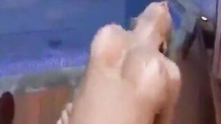 Loira rabuda gostosa