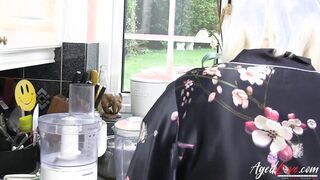 AGEDLOVE Lacey is surprised at home by a black worker who takes out his big black coc