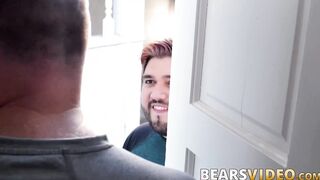 Chubby Alezgi Cage sucks Tony Marks off and receives facial