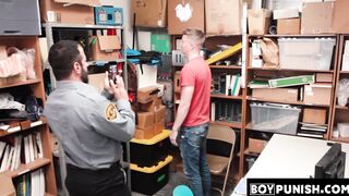 Young thieves are being beaten in the tight ass by a security guard with a beard