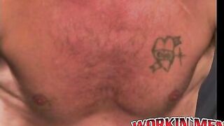Mature amateur jerks off while enjoying anal play