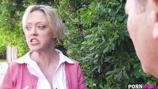 Dee Williams Pays for a Car Crash