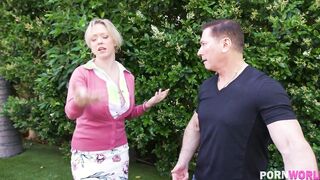 Dee Williams Pays for a Car Crash