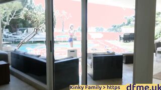 Live event at zero cost Erotic brunette show