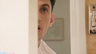 Mom Stepmommy Gigi Dior Has A New Huge Dick To Nurture