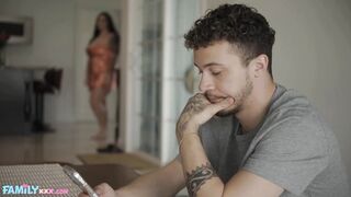 Curvy Stepsis Jadynn Stone Has A goddess Deep Fantasy two