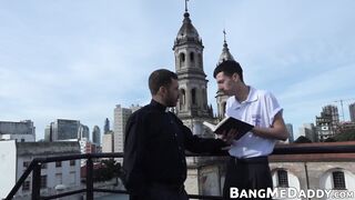 Young slim twink doggystyled raw by older guys fat cock