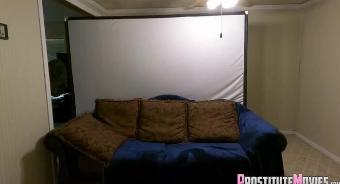 Redhead Girl Sex with inexperienced nerd