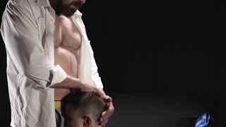 Agreeable twink deepthroats hunk before crude doggystyle fuck