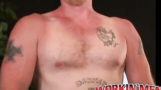 Rugged amateur hunk cums during strong jerkoff session