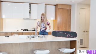 FreeSpirited Stepmom Sarah Taylor says, - sexonly.top/wlnetg