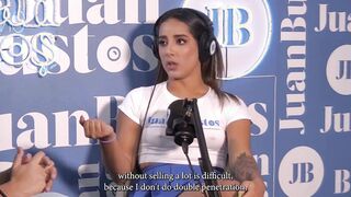 Natalia Garcia Pide una hamburgesa para chuparle la polla  al repartidor en Juan Bust