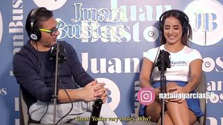 Natalia Garcia Pide una hamburgesa para chuparle la polla  al repartidor en Juan Bust