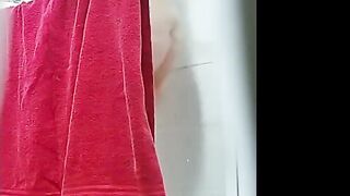 Stepmom's firm ass and firm tits (hidden cam)