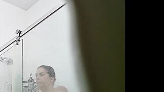 Stepmom's firm ass and firm tits (hidden cam)
