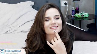 Brunette beauty live Amazing Boobs