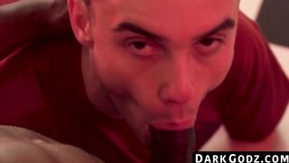 Pale stud Joe Ex gets rimmed by ripped jock Liam Cyber who sucked it