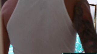 My asian stepdaughter shows me her tits