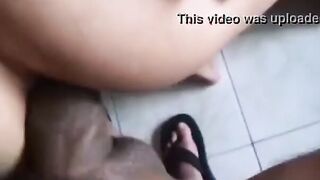 Namorada novinha gostosa dando o cusinho