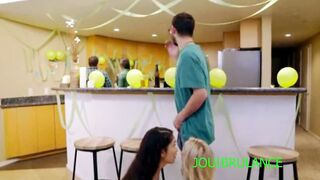 JOUIBRULANCE ET MYSBOXMOUTH Léche sa chatte qui coule de les voir en mème temps