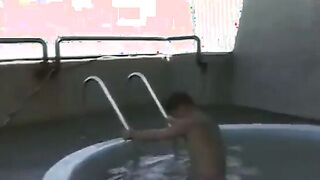 Morena gostosa no gangbang