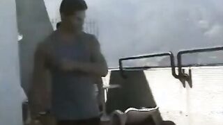 Morena gostosa no gangbang
