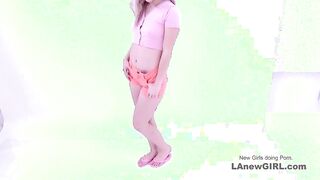 Horny blonde gets all slutty around cock