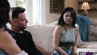 Charlene decides to go tell the couple