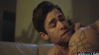 Dante Colle fucks Lucas Leons horny ass
