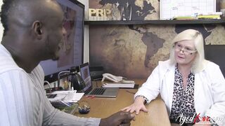 AGEDLOVE Doctor Lacey smokes a huge black dick