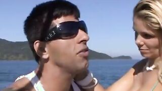 Loira rabuda gostosa