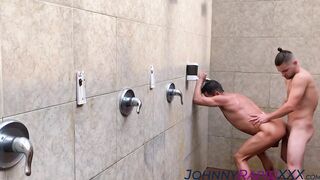 Sexy inked hunk Mitch Cox fucks Johnny rapids tight hole