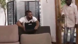 Ruivinha rabuda gostosa no gangbang