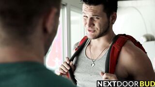 Blake Hunter inspects the ass of Allen Lucas barebacked