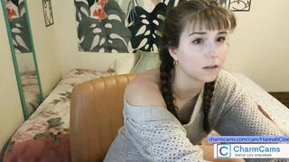 Chat with me in my cozy chatroom