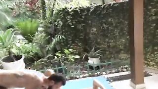Morena rabuda linda e gostosa gemendo e gozando dando a bucetinha e o cusinho bem gos