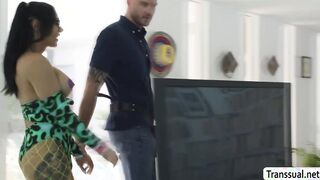 Tgirl Eva Maxim lets neighbor bareback her ass