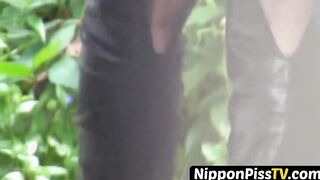 Fortunate voyeur gets Asian ladies piss on camera