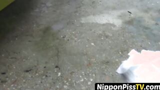 Fortunate voyeur gets Asian ladies piss on camera