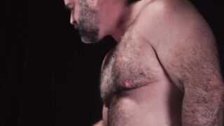 Accommodating athlete offered to be overwhelmed by muscle daddy