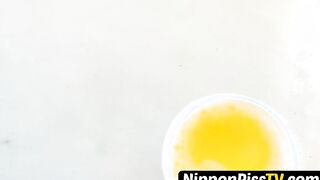 Unusual chick from Japan monitors the amount she can pee