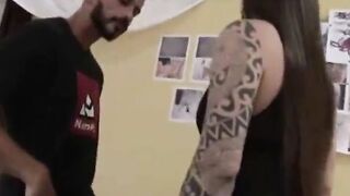 Morena gostosa do rabão fudendo com o dotado