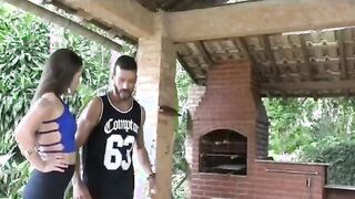Morena gostosa do rabão fudendo com o dotado