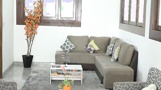 Loirinha gostosa do rabão fudendo com dois dotados